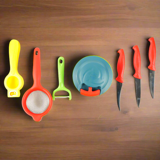 All in one kitchen combo with lemon squeezer, Magic peeler, Teach strainer, chopper, 3pc Knife set - 